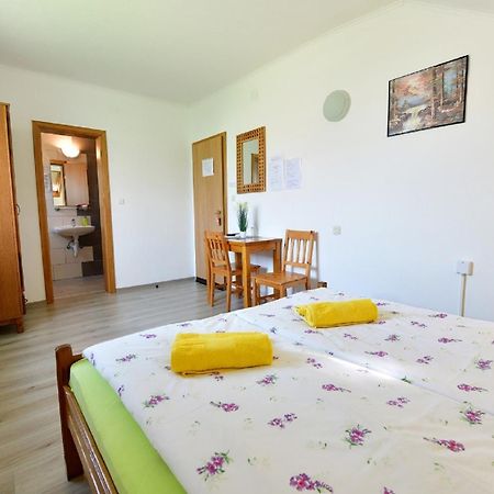 House Bicanic Seliste Dreznicko Exterior foto
